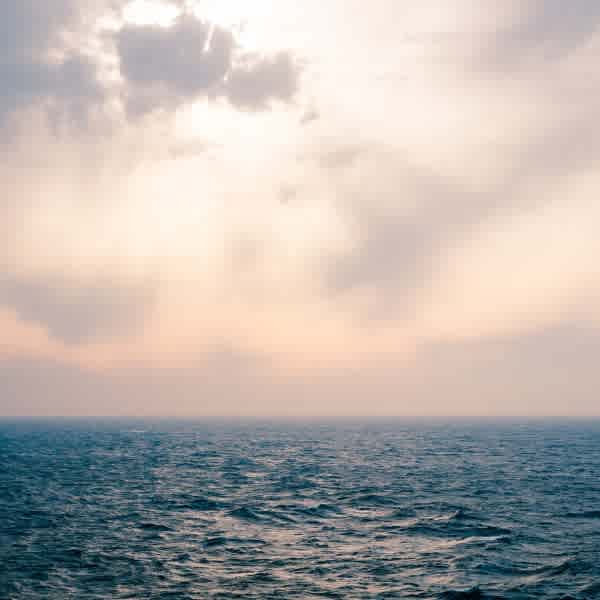 KippelementUmwälzzirkulation des Atlantiks, Foto von Wellen des Atlantiks